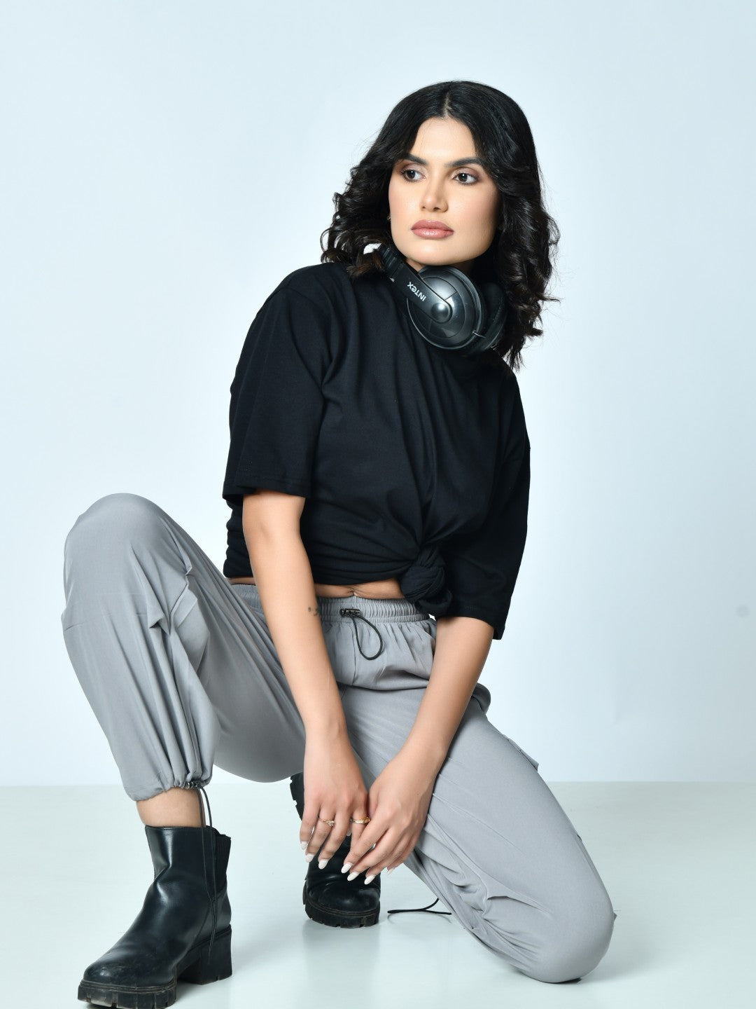 Loose Fit High-Waist Pleated Cargo Pants for Women – Poplin Lycra Fabric