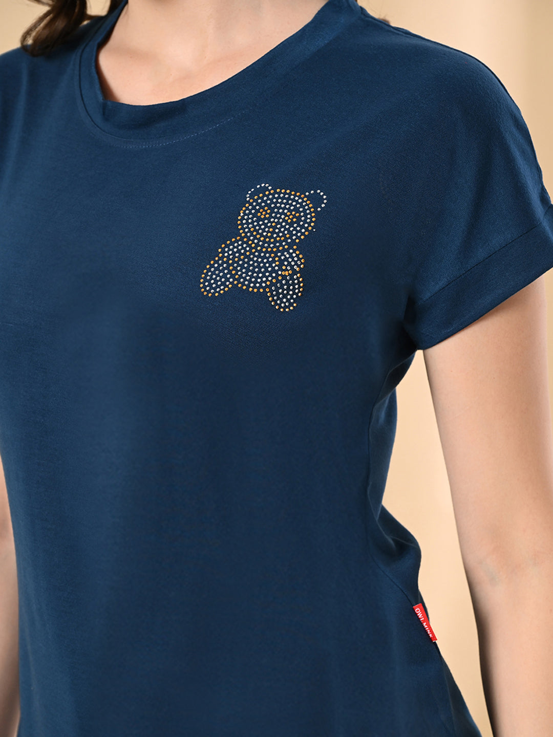 High-Low Hem Women’s T-Shirt with Crystal Print – Casual & Comfy