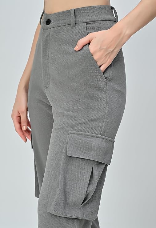 Women’s High Rise Baggy Cargo Jeans with 4 Deep Pockets – Stretchable & Stylish