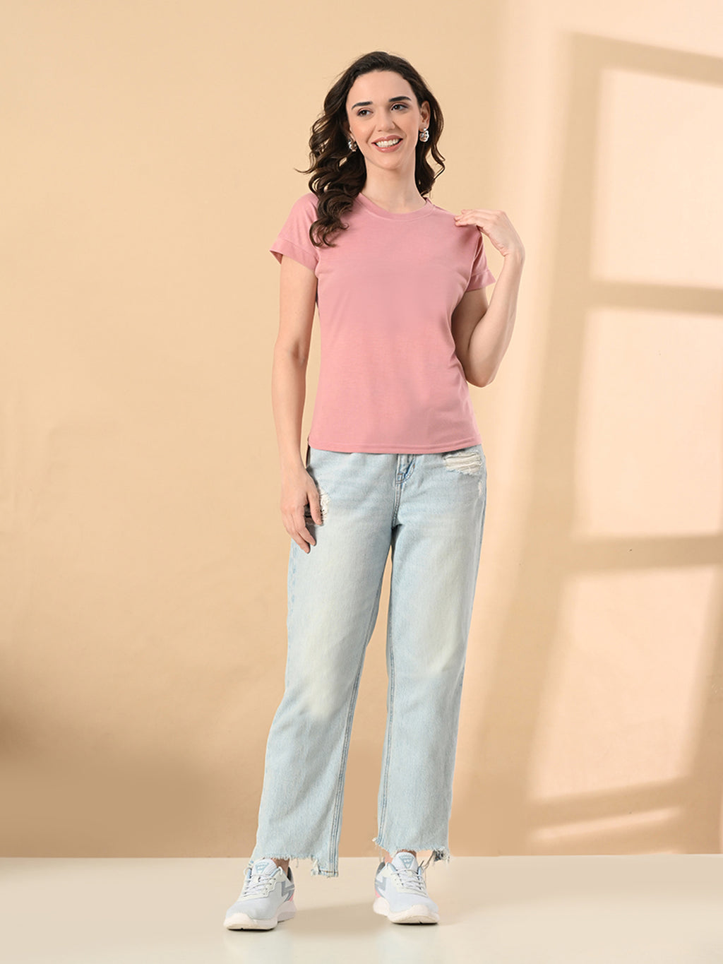 Stylish Up & Down Women’s High-Low Hem T-Shirt – Premium Cotton Lycra, Seamless Sleeves